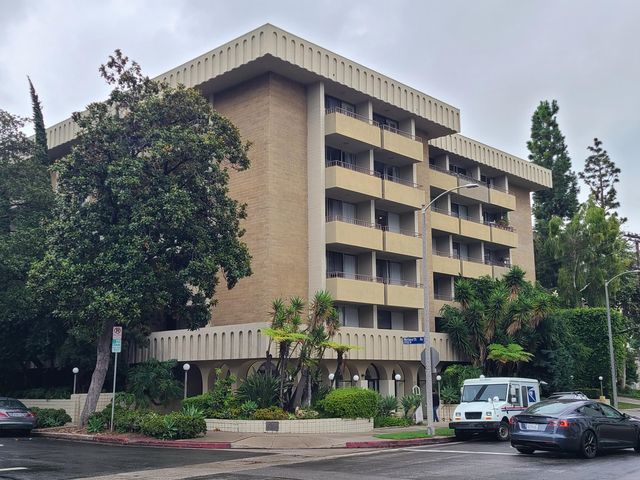 1300 Midvale Ave #206, Los Angeles, CA 90024