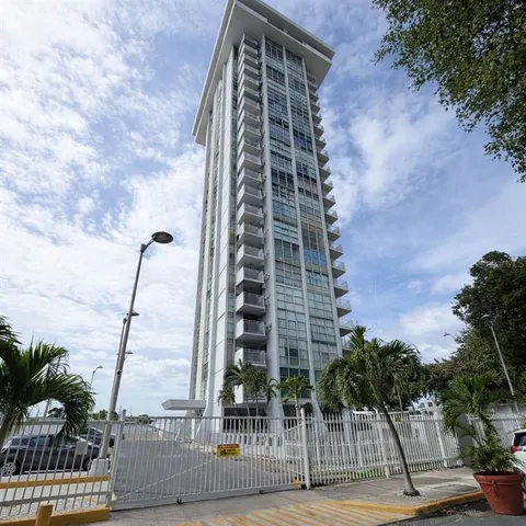 2325 Universidad #2302, Ponce, PR 00717