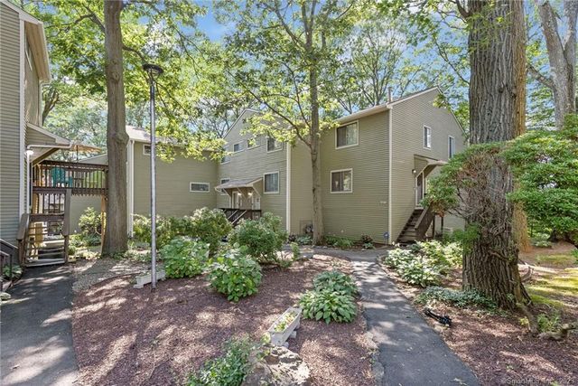 40 Foxon Hill Rd #G19, New Haven, CT 06513