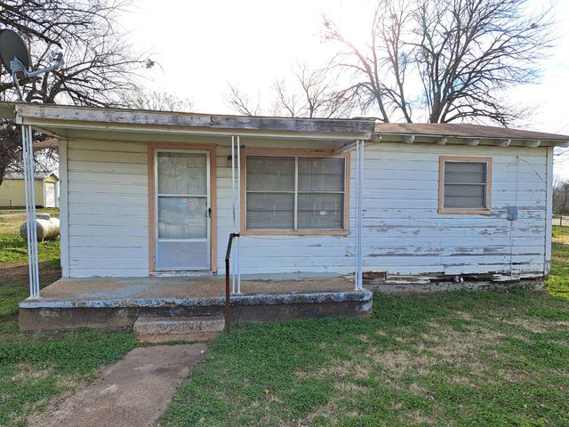S  Main St, Fort Towson, OK 74735