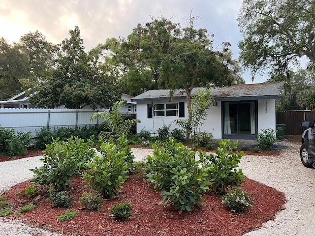 1242 42nd St, Sarasota, FL 34234