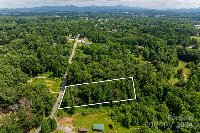310 Mine Gap Rd, East Flat Rock, NC 28726