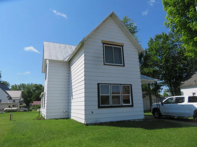 114 E HARRISON STREET, Tigerton, WI 54486
