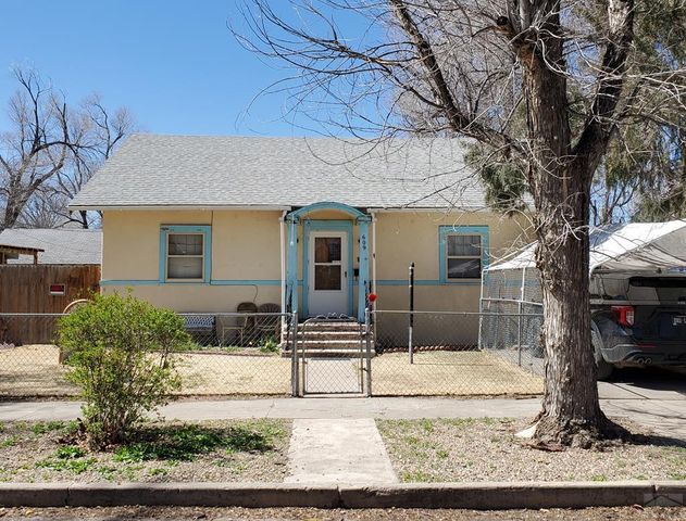 609 S  9th St, Rocky Ford, CO 81067