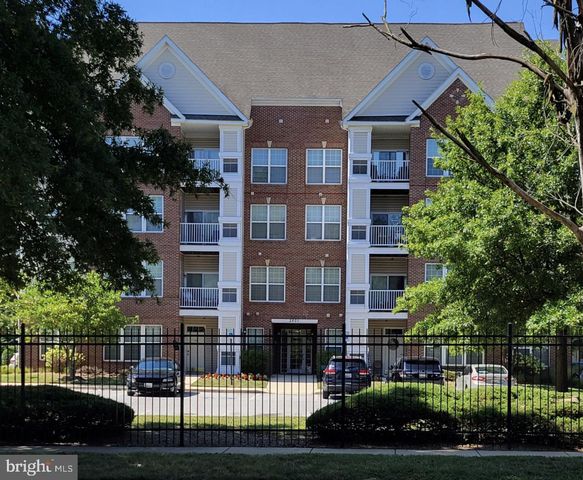 2801 Forest Run Dr #1-305, District Heights, MD 20747