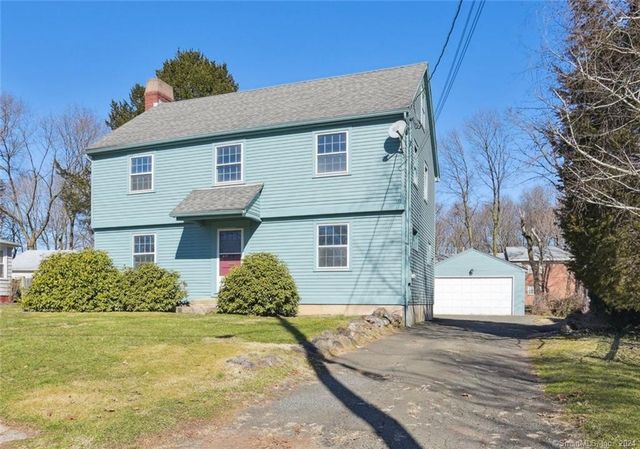 32 Mountain View Ter, North Haven, CT 06473