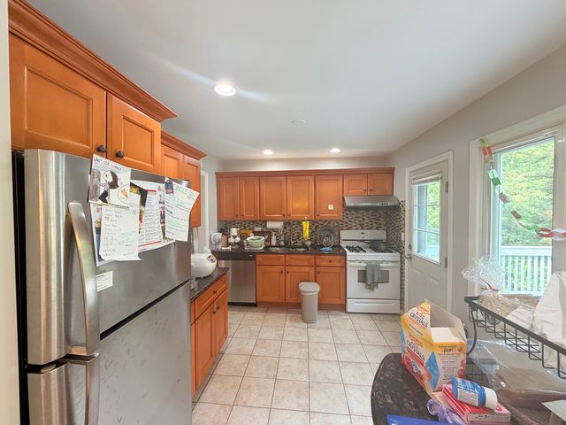44 Fellswood Dr, Livingston, NJ 07039