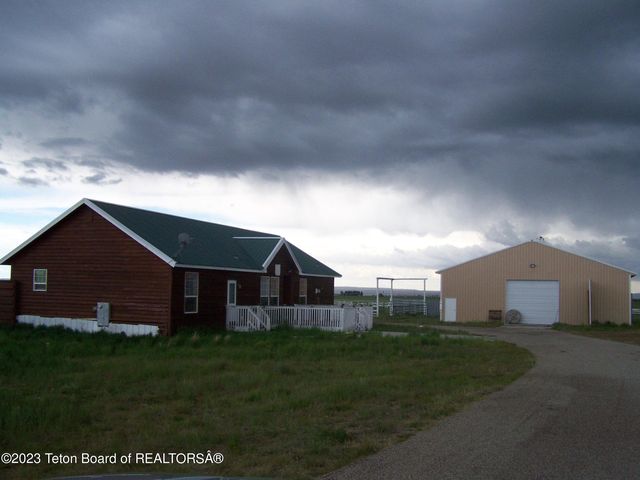 81 First North Rd, Big piney, WY 83113