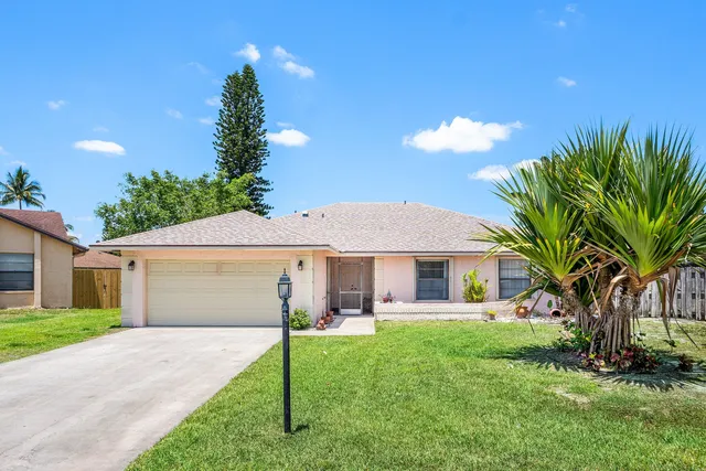 9792 Majorca Place, Boca Raton, FL 33434