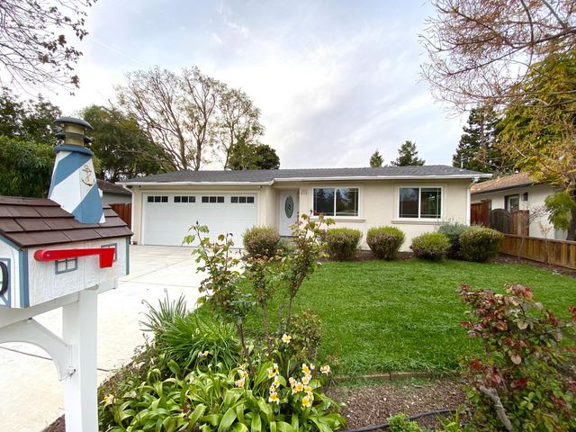 40 Annie Laurie Ave, Mountain View, CA 94043