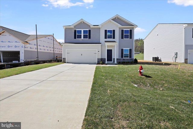 243 Whimbrel Rd, Hedgesville, WV 25427