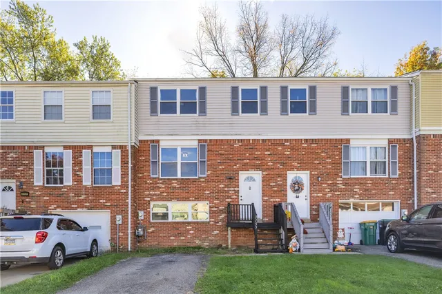 3155 Camberly Dr, Gibsonia, PA 15044