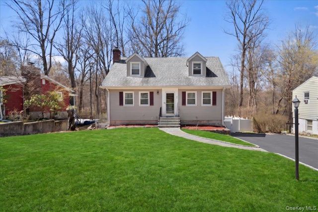 33 Greenwood Lane, White Plains, NY 10607