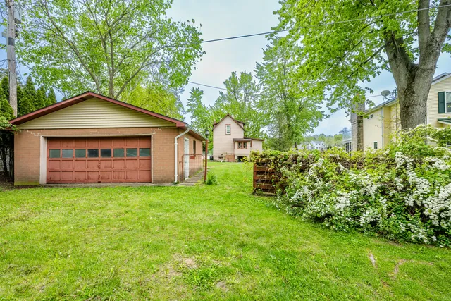 5615 Benson Ter, Coloma, MI 49038