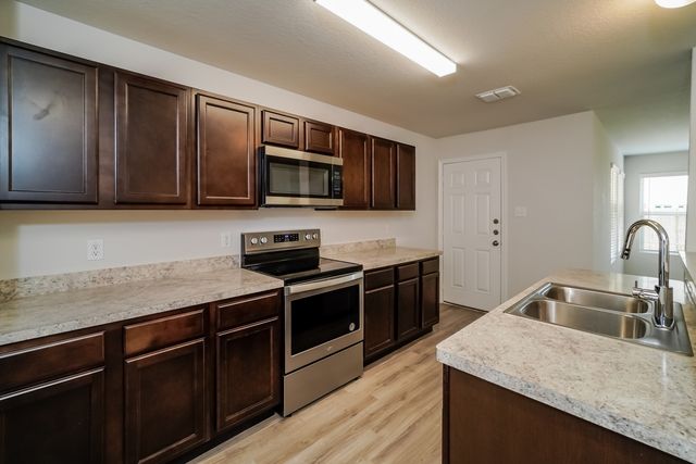 10327 Clearwater Way, San Antonio, TX 78223