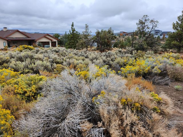 Lot 1600 SE Wildflower Dr, Madras, OR 97741