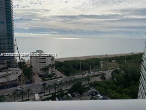 100 Bayview Dr #2010, Sunny Isles Beach, FL 33160