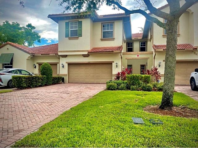 6054 NW 116th Dr, Coral Springs, FL 33076