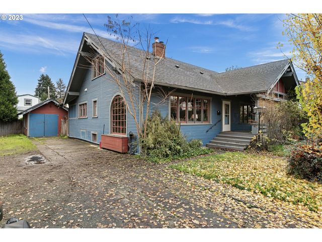 316 N  9th St, Cottage Grove, OR 97424
