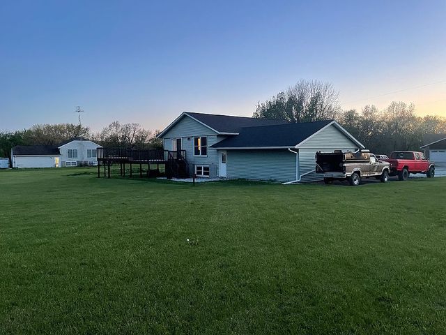 2348 242nd St, Donnellson, IA 52625