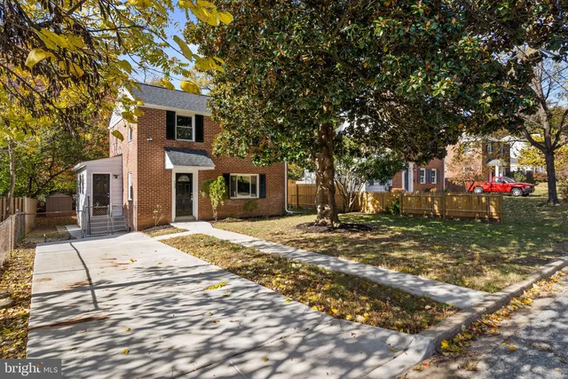 7606 15th Ave, Takoma Park, MD 20912