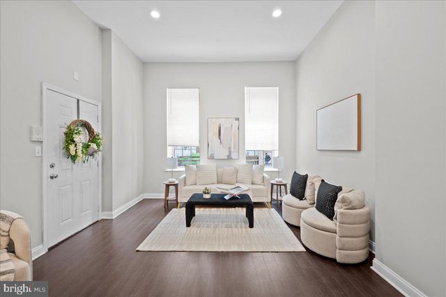1325 N  Franklin St, Philadelphia, PA 19122