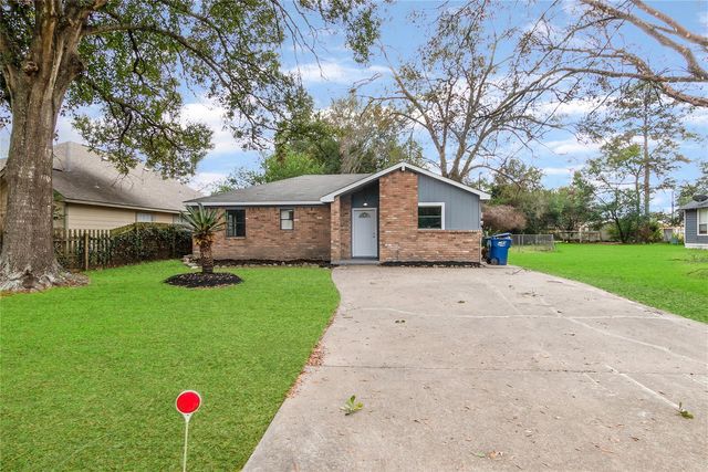 315 Moore St, Tomball, TX 77375