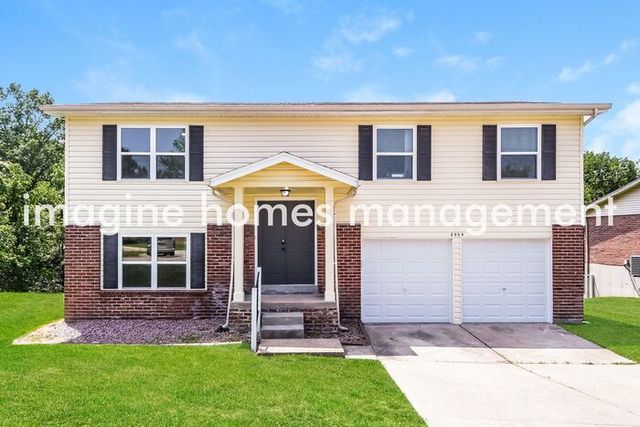 2904 Sean Pkwy, Saint Louis, MO 63129