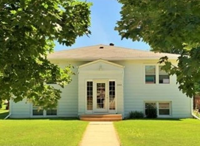 824 2nd Ave  NW #3, Valley City, ND 58072
