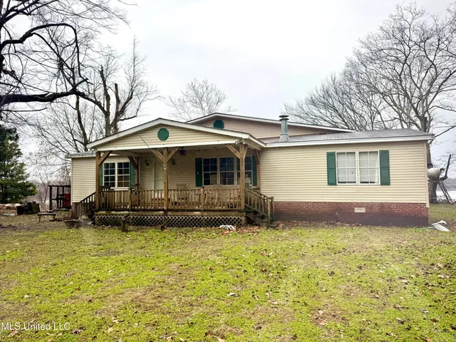 74 Blue Water Rd, Alligator, MS 38720