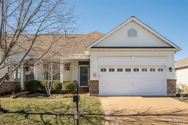 247 Pigeon Dr #V, Lake Saint Louis, MO 63367