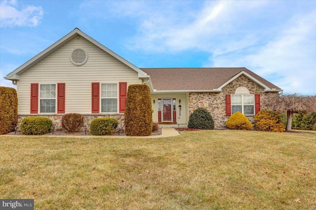 641 Eagleview Dr, Mohrsville, PA 19541