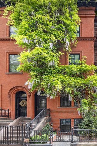 307 E  87th St, New York, NY 10128