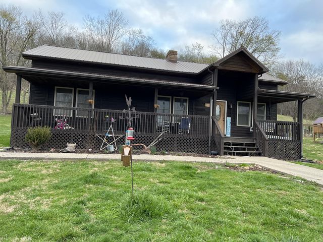 55 Thraser Ln, Crab Orchard, KY 40419