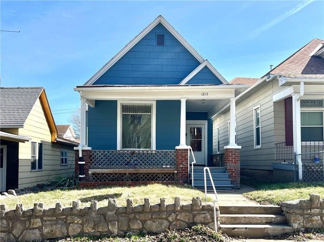 1215 N  11th St, Saint Joseph, MO 64501