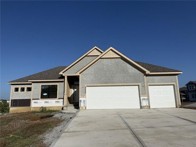 9022 N  Colorado Ave, Kansas City, MO 64156