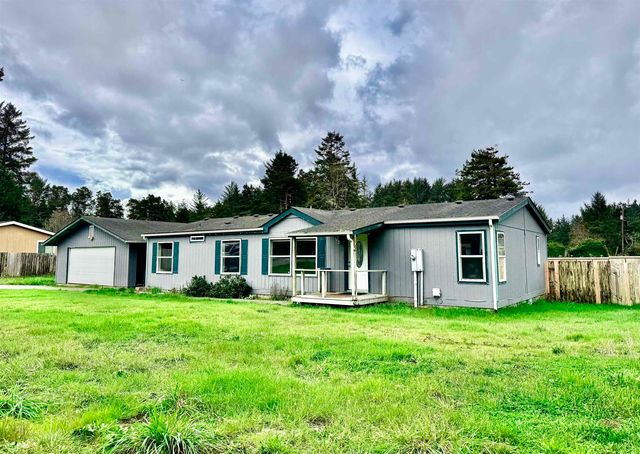 2100 Old Mill Rd, Crescent City, CA 95531
