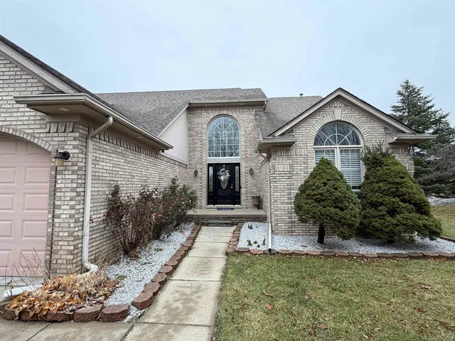 47040 W  Wayford Dr, Shelby Township, MI 48315