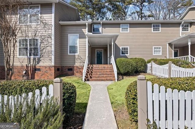 4494 Pineridge Cir, Dunwoody, GA 30338