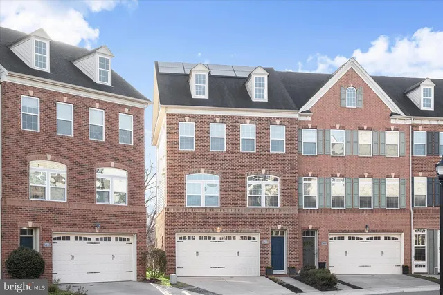5411 Stream Bank Ln, Greenbelt, MD 20770
