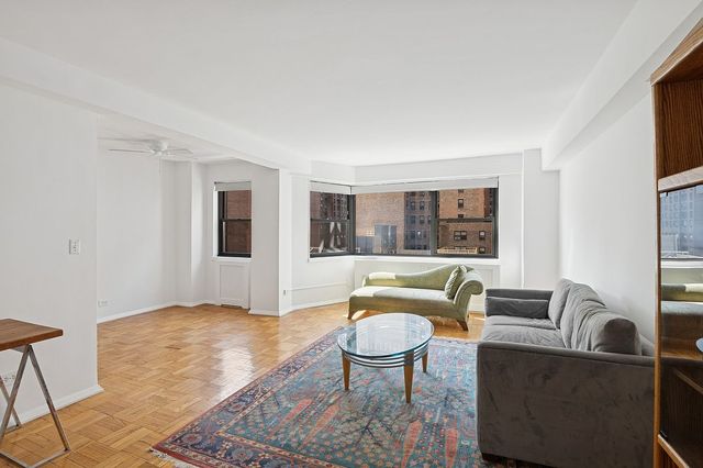 305 E  72nd St #10G, New York, NY 10021