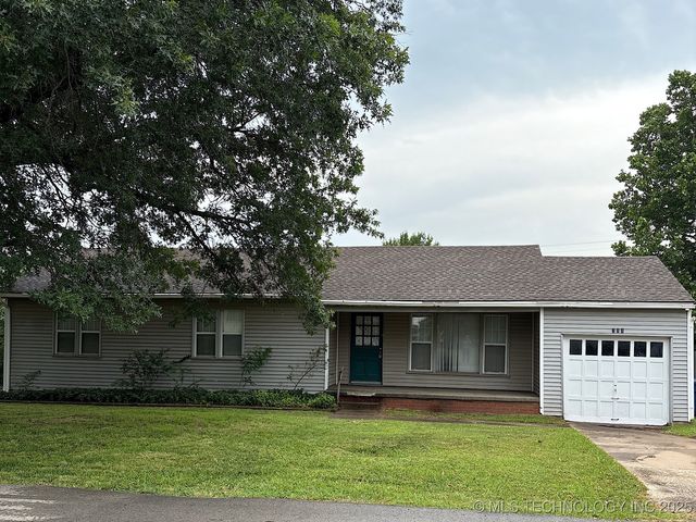304 N  Chronister Ave, Drumright, OK 74030
