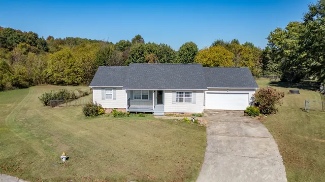 200 Cattail Dr, Rock Spring, GA 30739