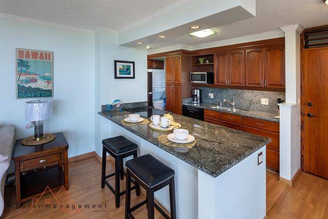 2600 Pualani Way #1404, Honolulu, HI 96815