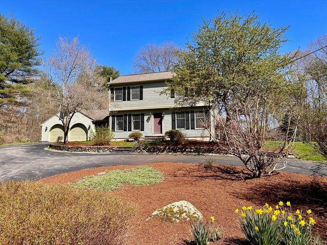 51 Fairview Ave, Rehoboth, MA 02769