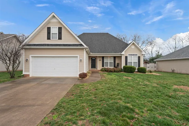 1151 Angelica St, Bowling Green, KY 42104