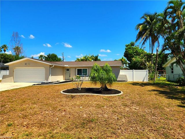 1423 Shelby Pkwy, Cape Coral, FL 33904