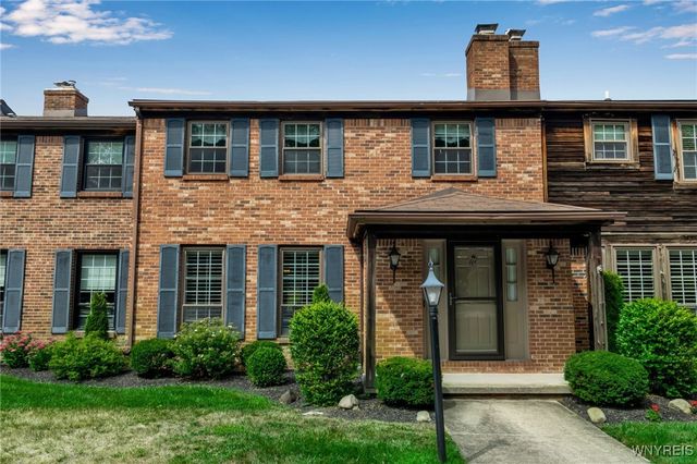 111 Cimarand Dr, Buffalo, NY 14221