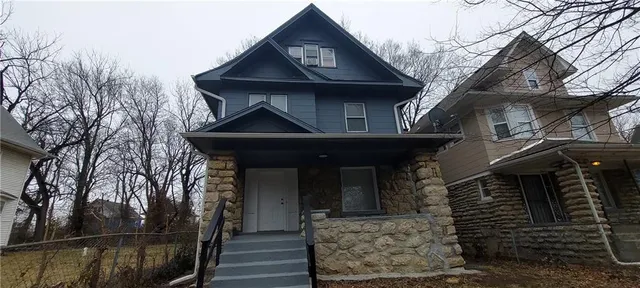 3617 Olive St, Kansas City, MO 64109