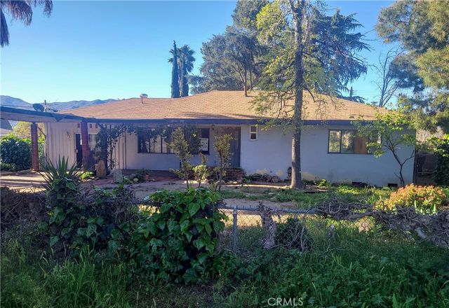 1418 W  Jacinto View Rd, Banning, CA 92220